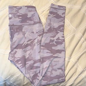 Lululemon Ribbed workout pants. Size 6.